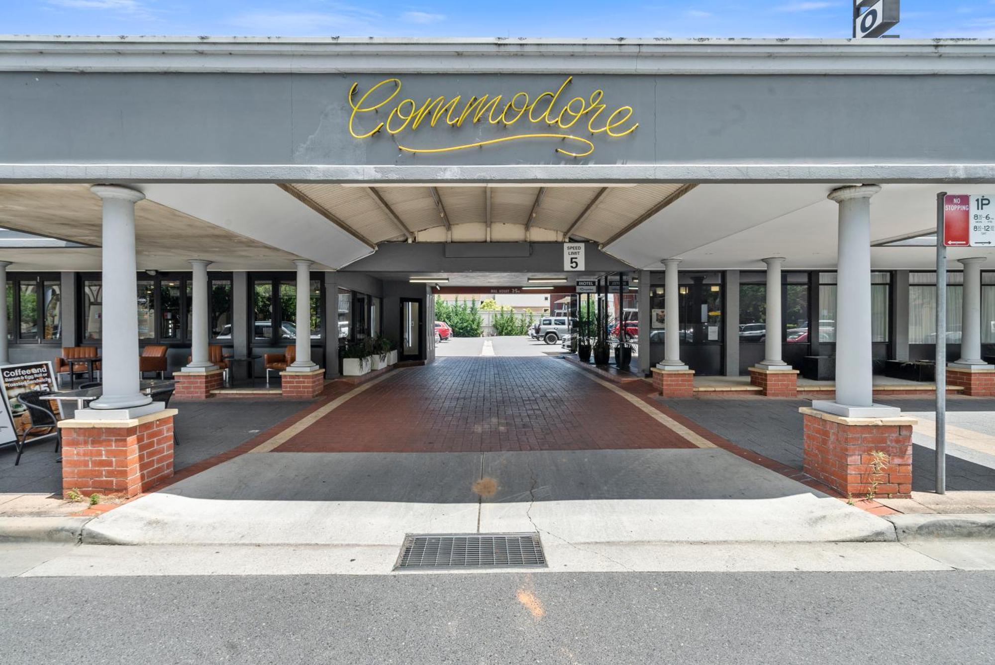Commodore Motor Inn Albury Exteriér fotografie