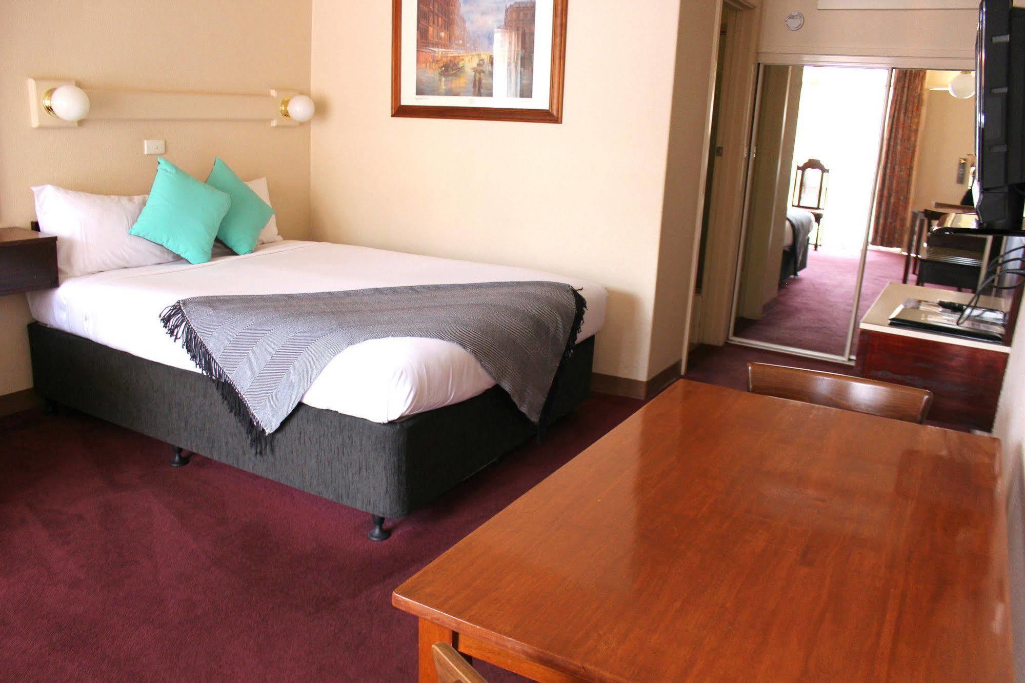 Commodore Motor Inn Albury Exteriér fotografie